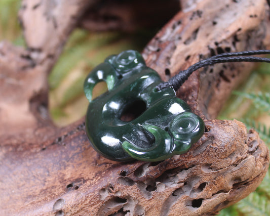 Pekapeka Pendant carved from Kawakawa Pounamu - NZ Greenstone