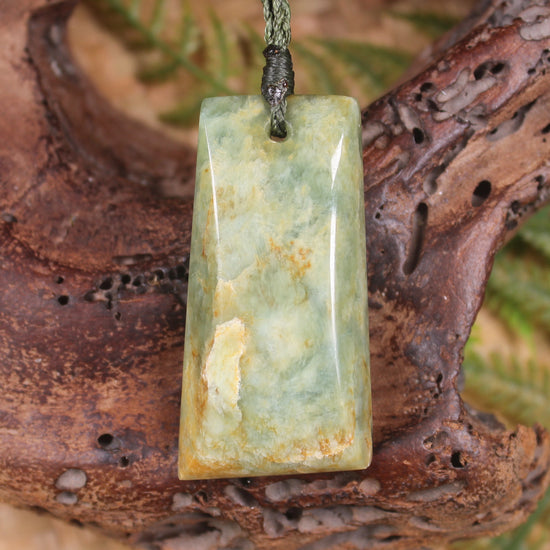 Toki or Adze Pendant carved from Flower Jade Pounamu - NZ Greenstone