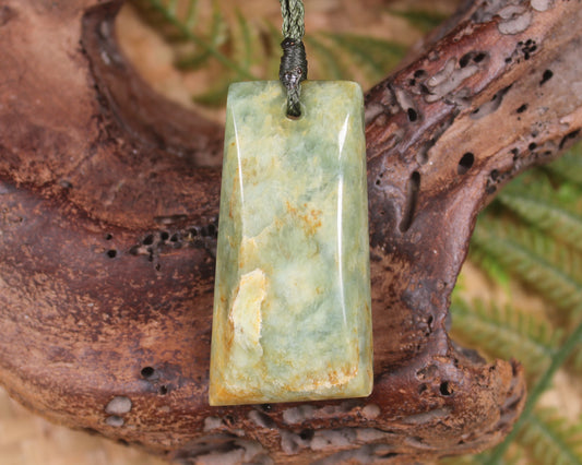 Toki or Adze Pendant carved from Flower Jade Pounamu - NZ Greenstone