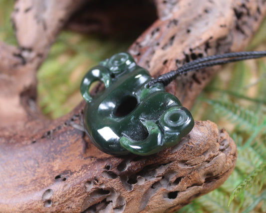Pekapeka Pendant carved from Kawakawa Pounamu - NZ Greenstone