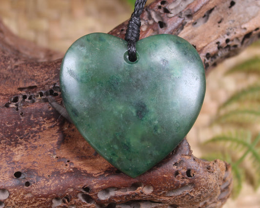 Heart carved from Kawakawa Pounamu - NZ Greenstone