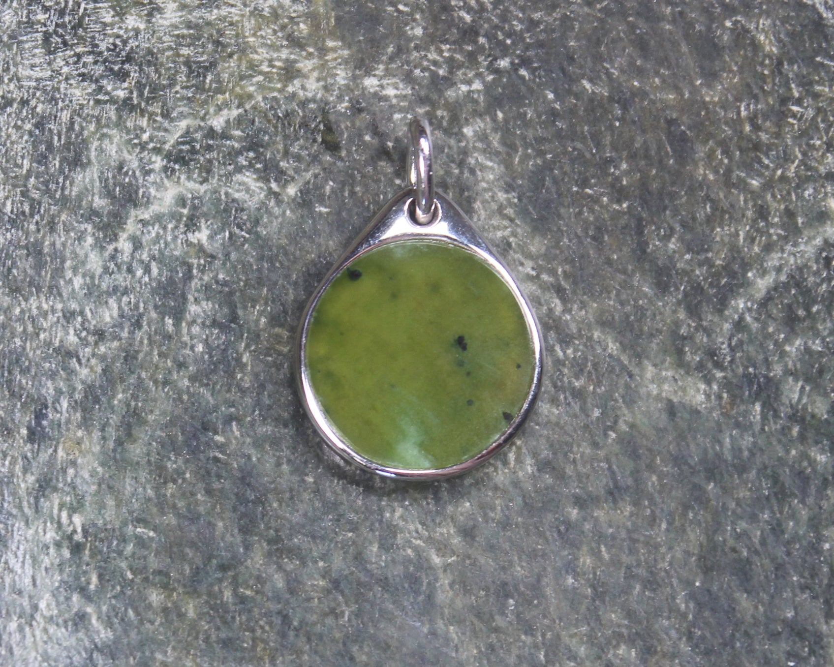 Hapopo Pounamu pendant set in Sterling Silver - NZ Greenstone