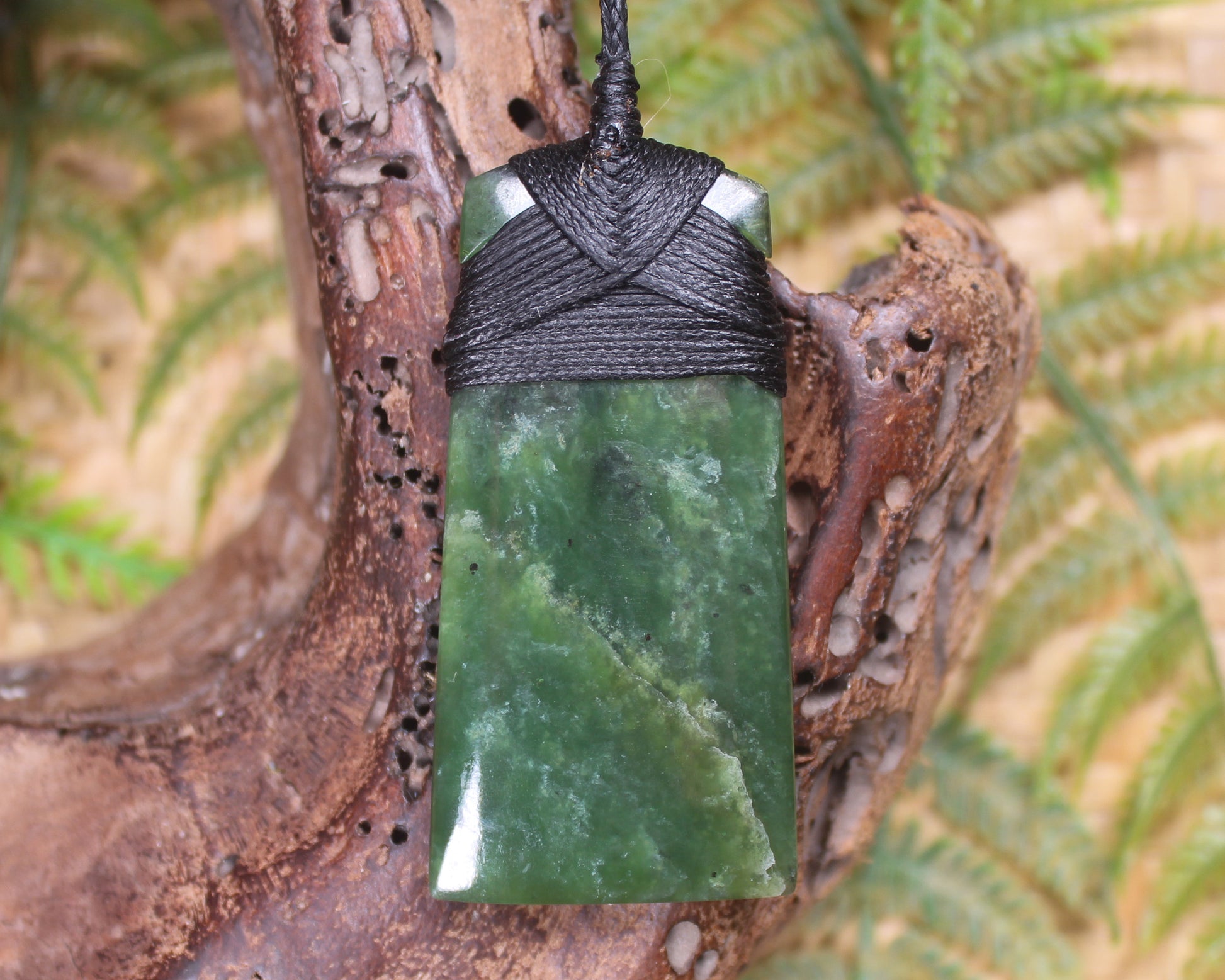 Kawakawa Pounamu Toki