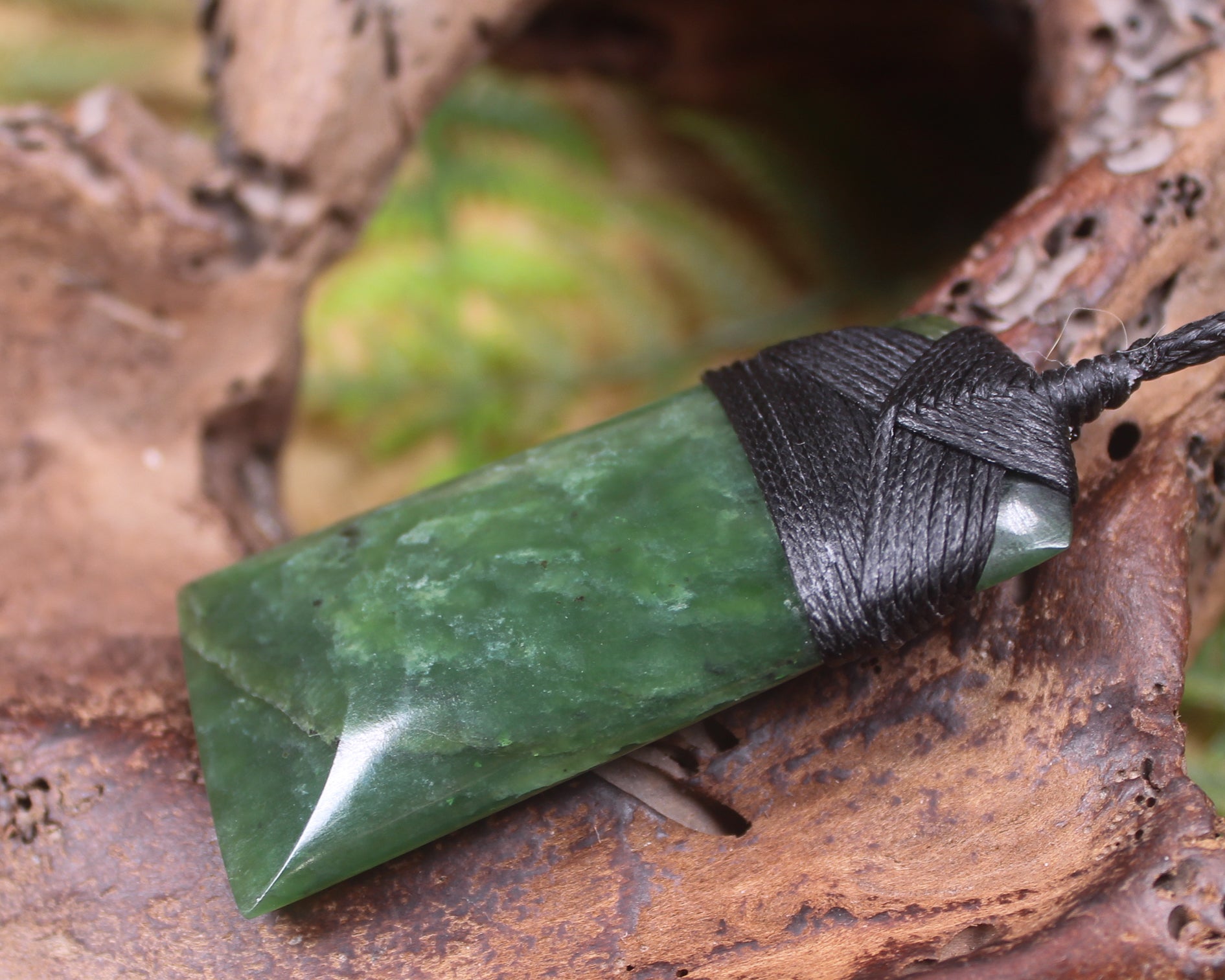 Kawakawa Pounamu Toki