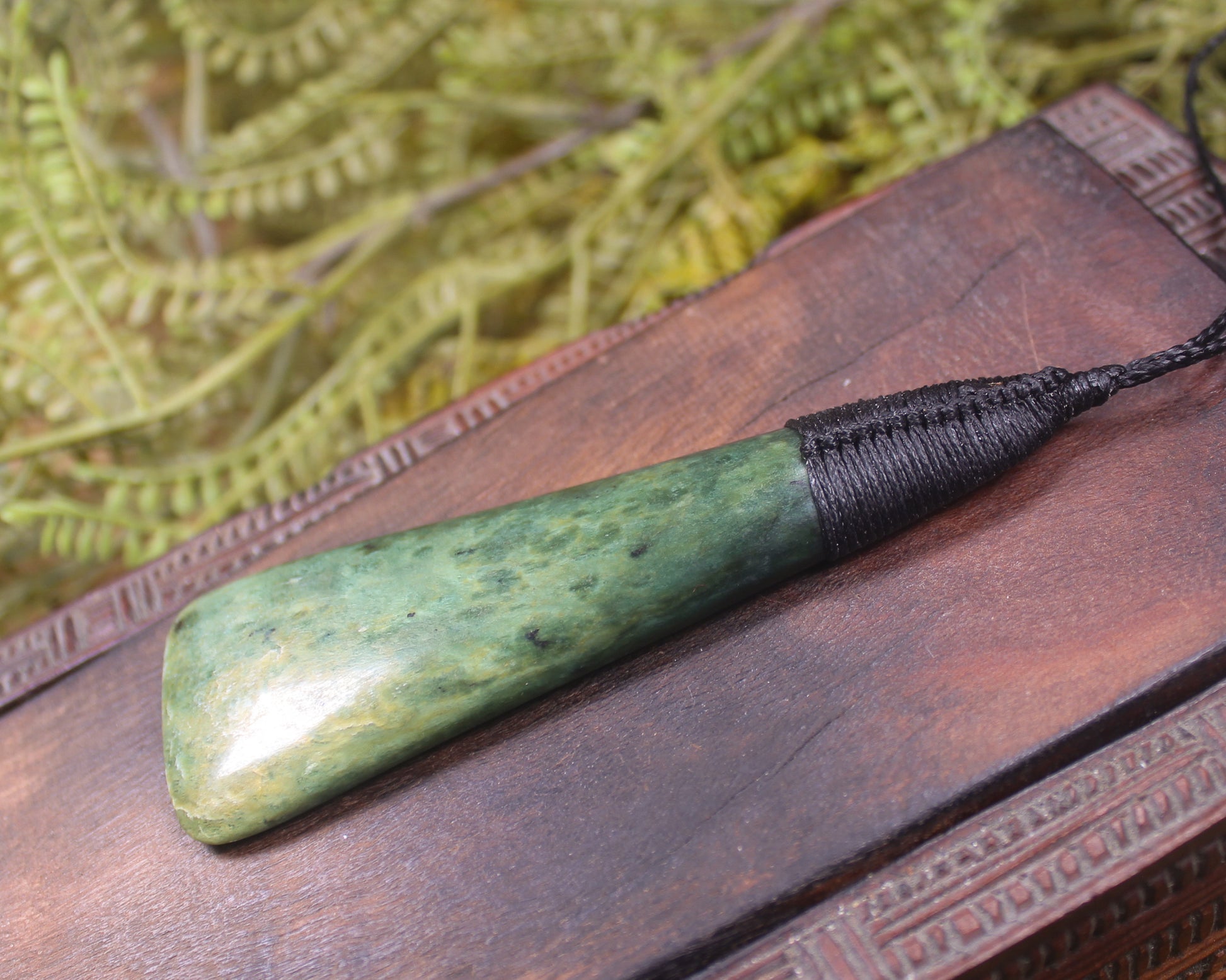Flower Jade Pounamu Toki Pendant - NZ Greenstone