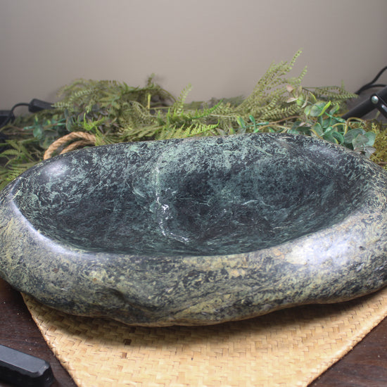 NZ Serpentine Bowl