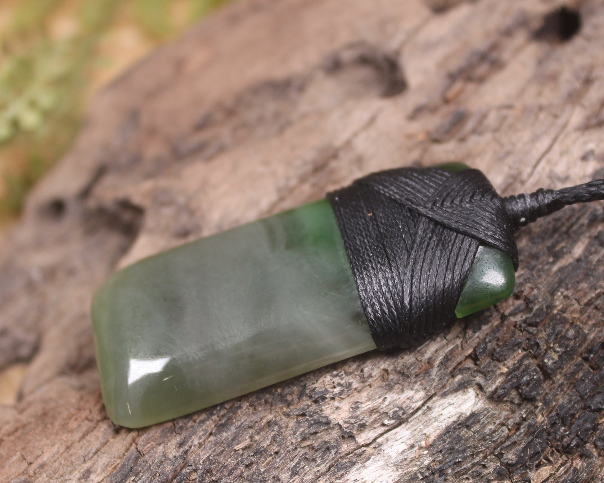 Hapopo Pounamu Toki - NZ Greenstone