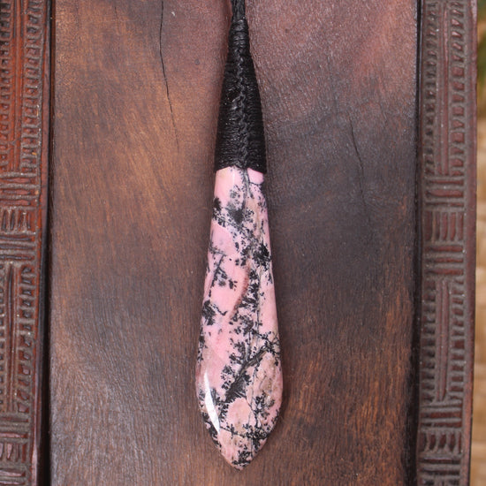 Rhodonite Roimata