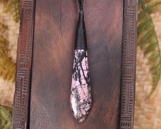 Rhodonite Roimata
