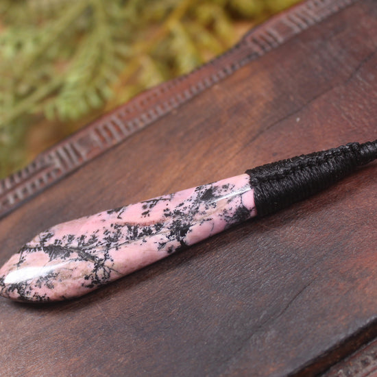 Rhodonite Roimata