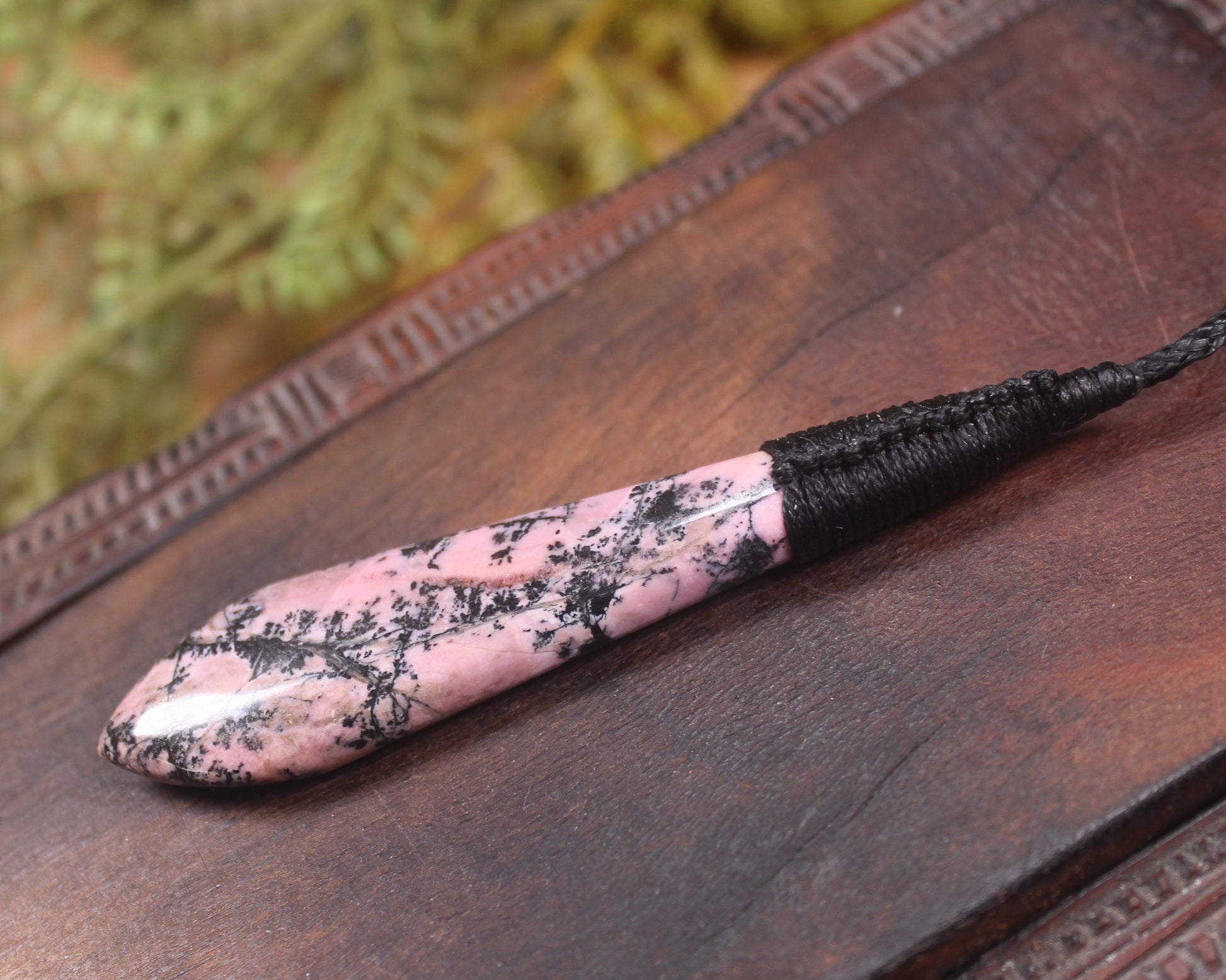 Rhodonite Roimata