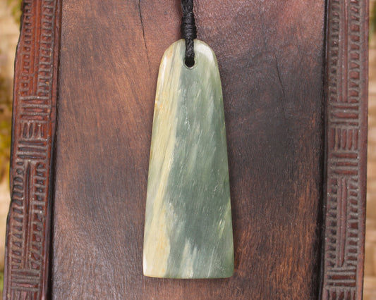 Flower Jade Pounamu Toki