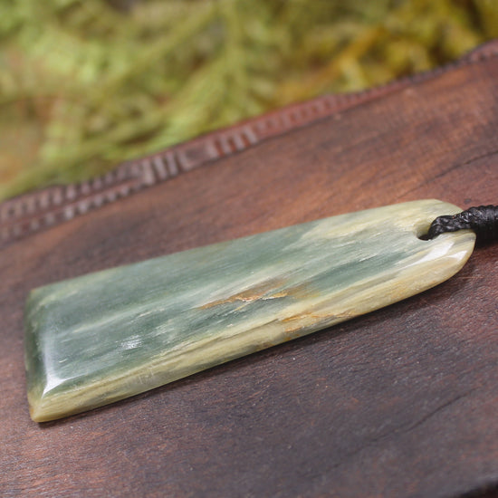 Flower Jade Pounamu Toki