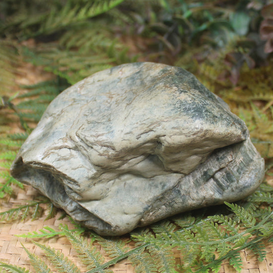 Freeform Touchstone Pounamu Sculpture - Inanga Pounamu - NZ Greenstone