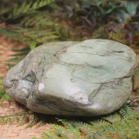 Freeform Touchstone Pounamu Sculpture - Inanga Pounamu - NZ Greenstone