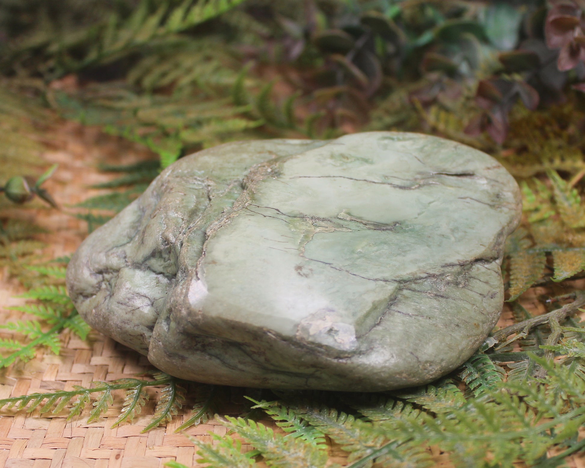 Freeform Touchstone Pounamu Sculpture - Inanga Pounamu - NZ Greenstone