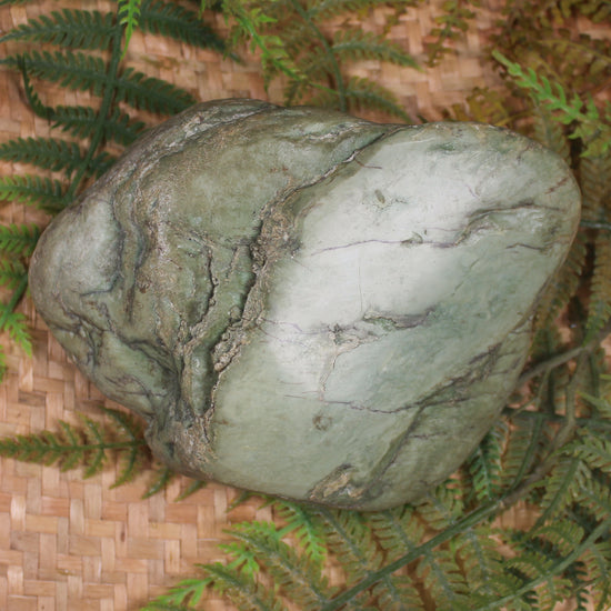 Freeform Touchstone Pounamu Sculpture - Inanga Pounamu - NZ Greenstone
