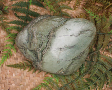 Freeform Touchstone Pounamu Sculpture - Inanga Pounamu - NZ Greenstone