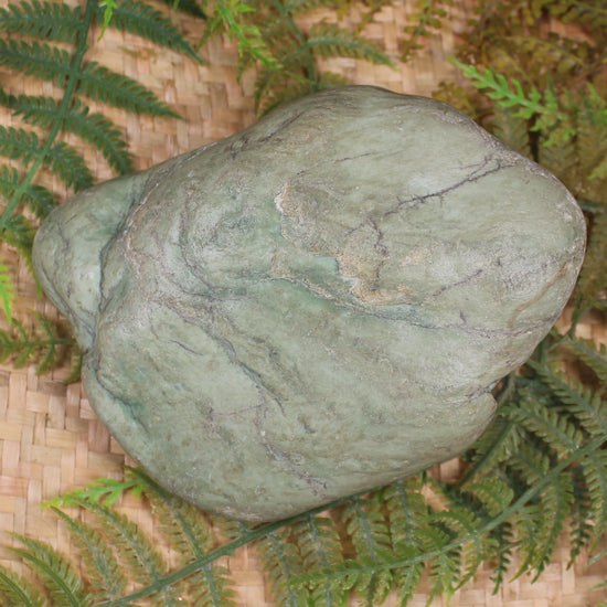 Freeform Touchstone Pounamu Sculpture - Inanga Pounamu - NZ Greenstone
