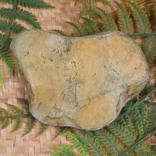 Freeform Pounamu Sculpture - Flower Jade Pounamu - NZ Greenstone