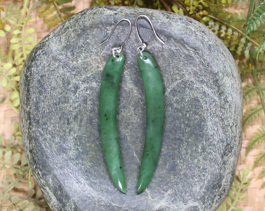 Huia Beak earrings carved from Hapopo Pounamu - NZ Greenstone