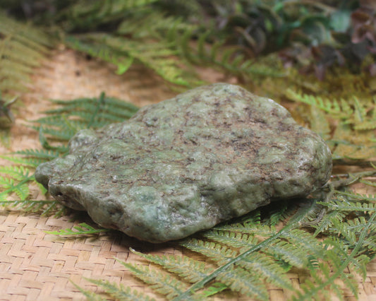 Freeform Touchstone Pounamu Sculpture - Inanga Pounamu - NZ Greenstone