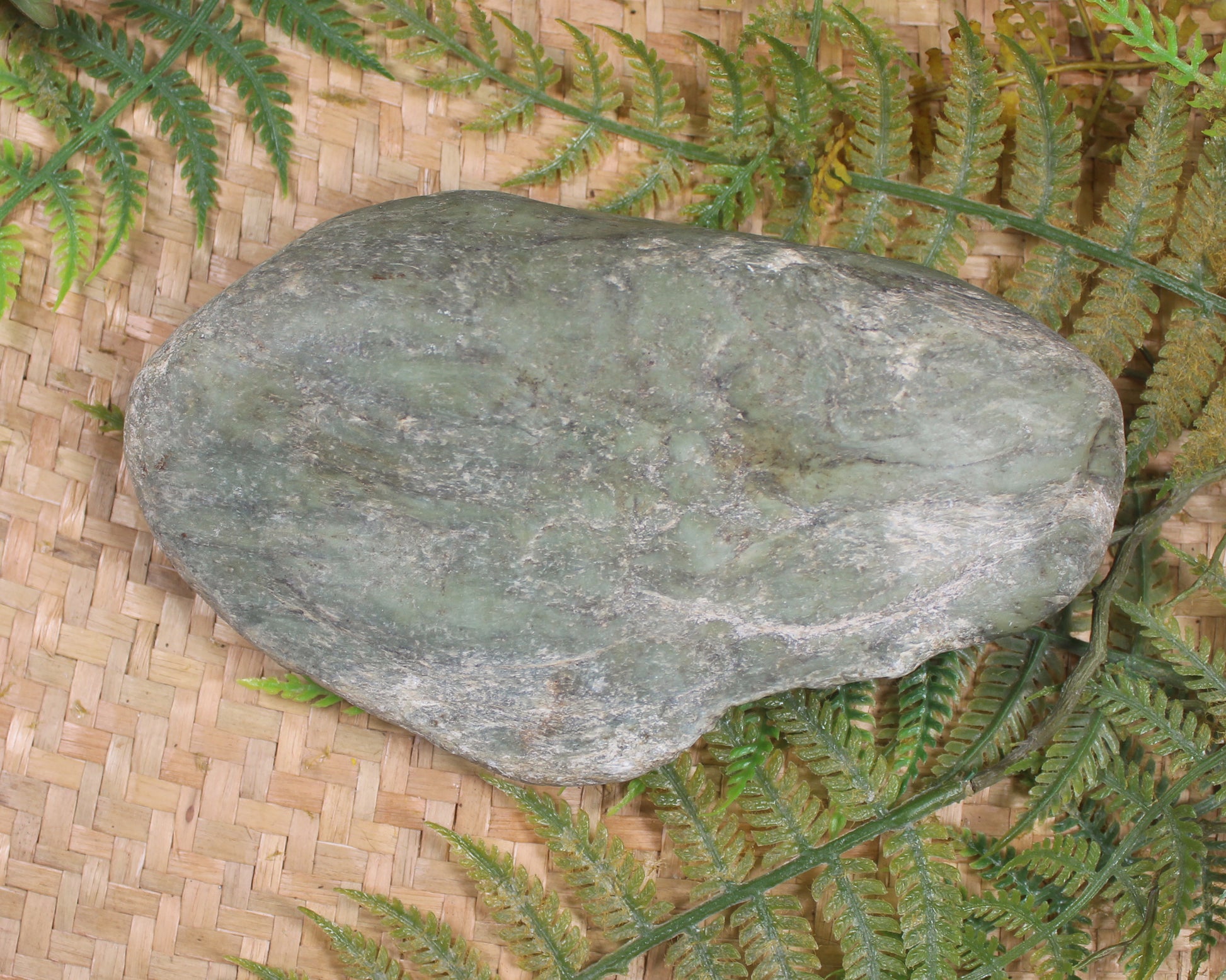 Freeform Touchstone Pounamu Sculpture - Inanga Pounamu - NZ Greenstone