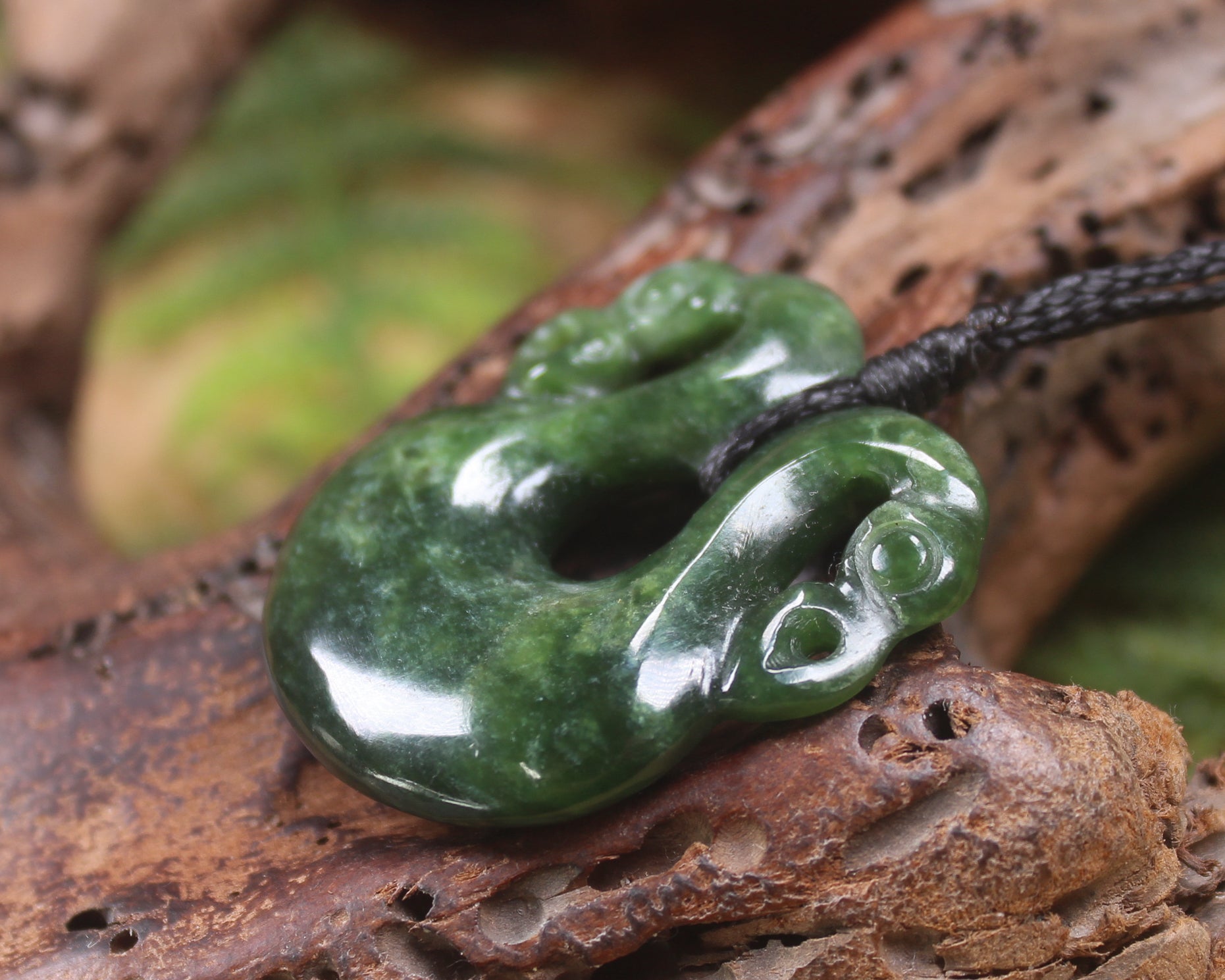 Pekapeka Pendant carved from Kawakawa Pounamu - NZ Greenstone