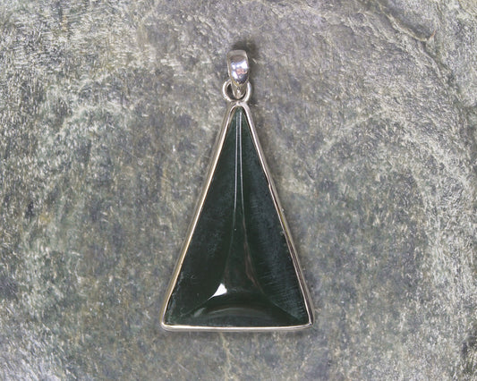 Kawakawa Pounamu pendant set in Sterling Silver - NZ Greenstone