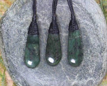 Roimata Teardrop carved from Rimu Pounamu - NZ Greenstone