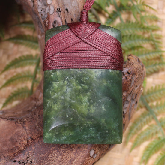Kawakawa Pounamu Toki