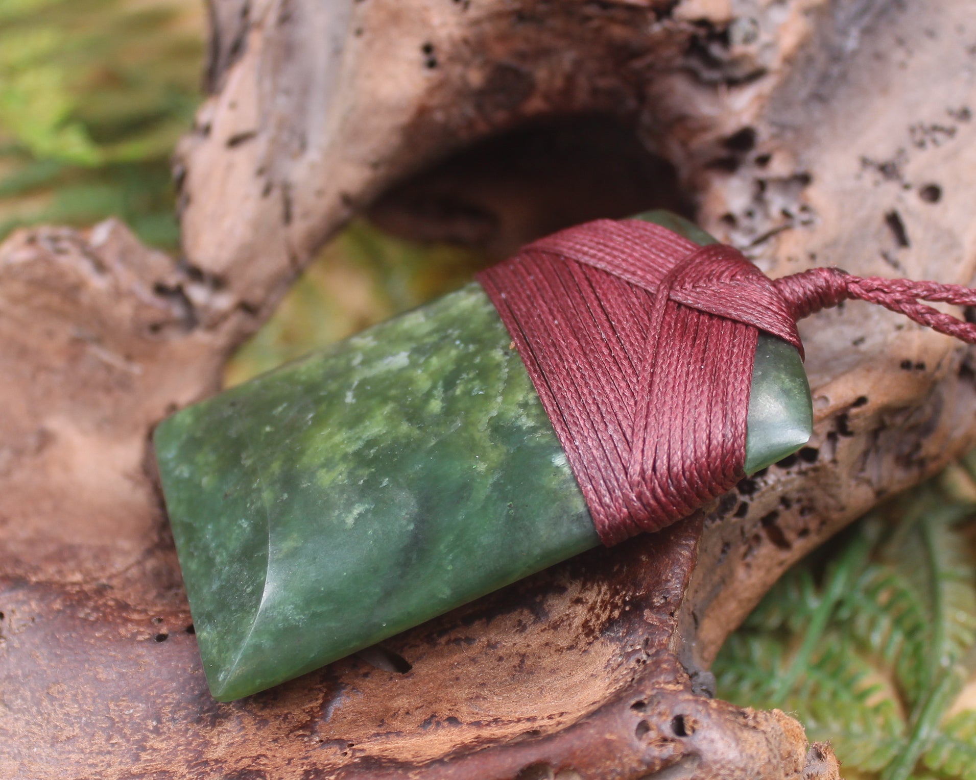Kawakawa Pounamu Toki