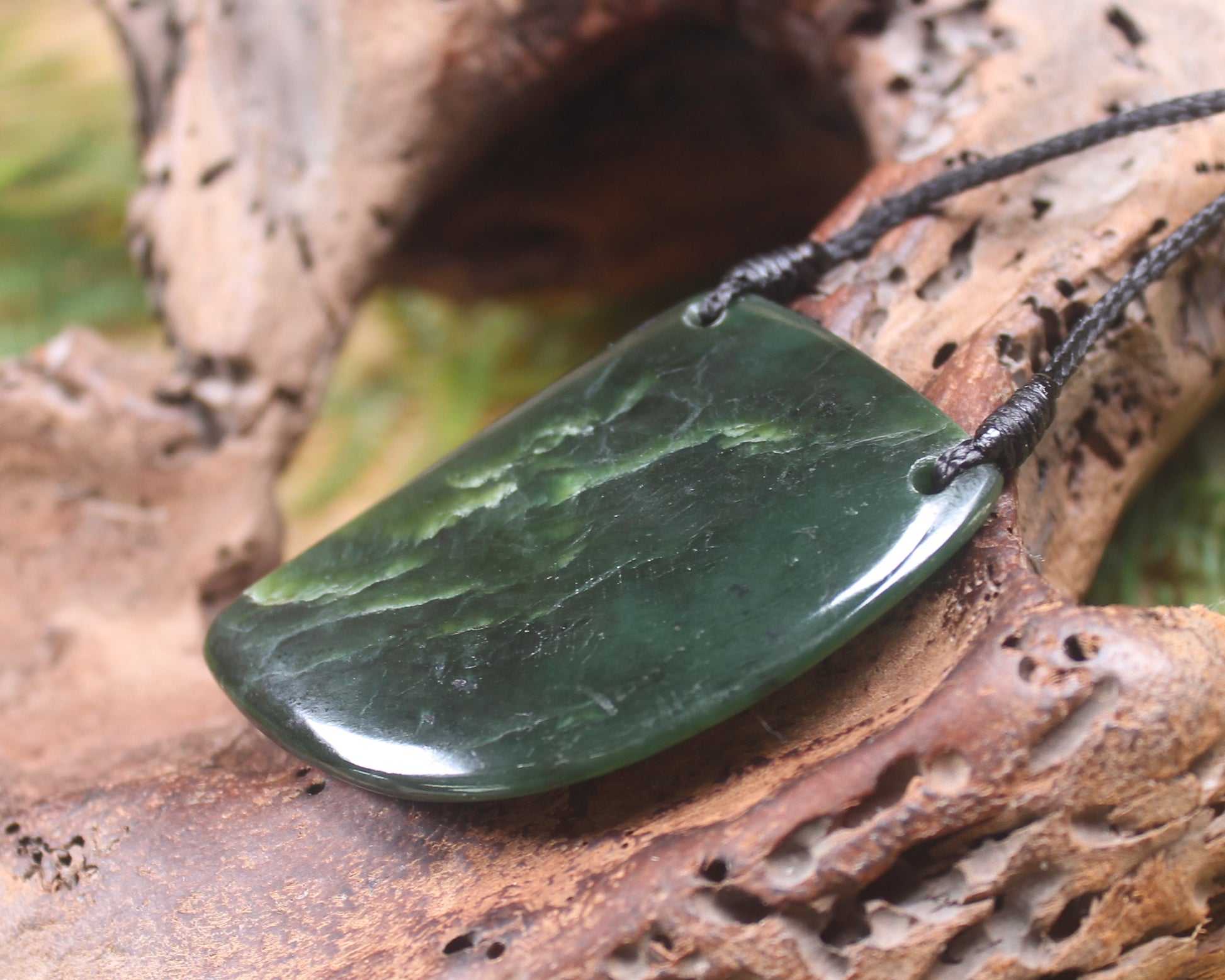 Taniwha Tooth or Niho carved from Kawakawa Pounamu - NZ Greenstone