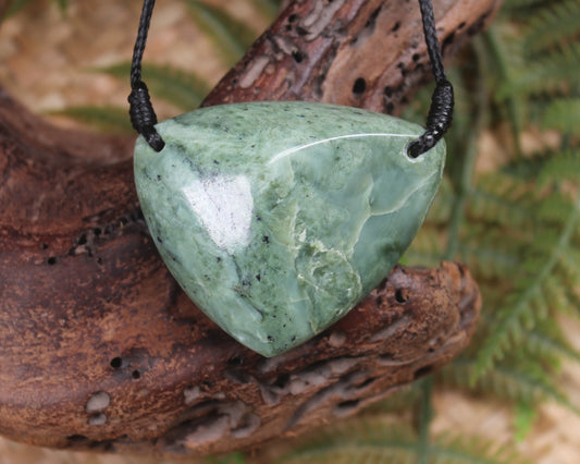 Breastplate or Shield carved from Kawakawa Pounamu - NZ Greenstone