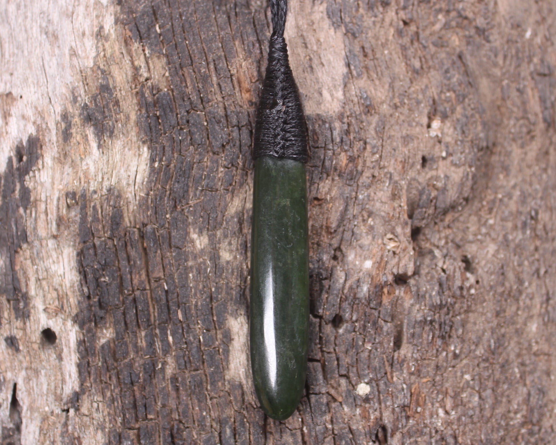 Kawakawa Pounamu Roimata Pendant - NZ Greenstone
