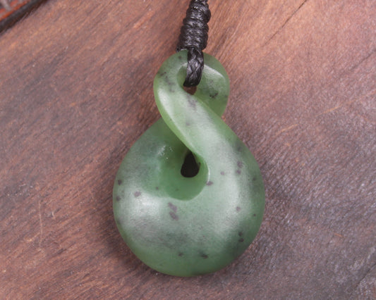 Twist or Pikorua carved from Hapopo Pounamu - NZ Greenstone