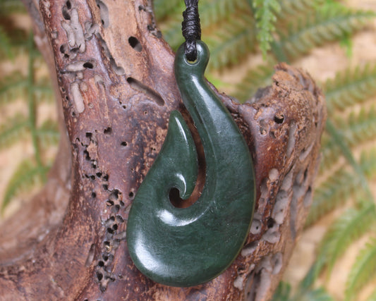 Hei Matau or Fish Hook carved from Kawakawa Pounamu - NZ Greenstone