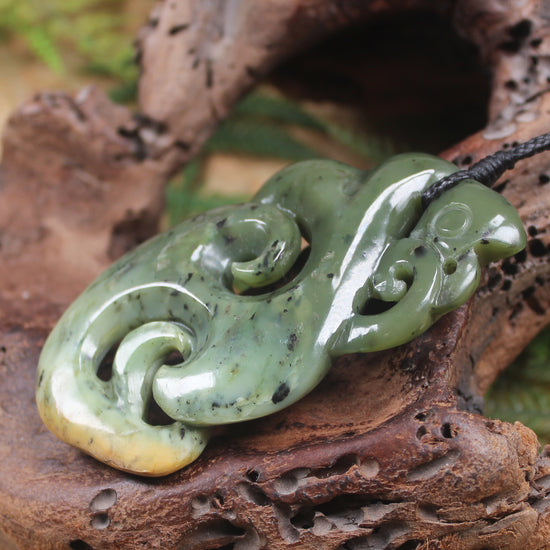 Manaia pendant carved from Rimu Pounamu - NZ Greenstone