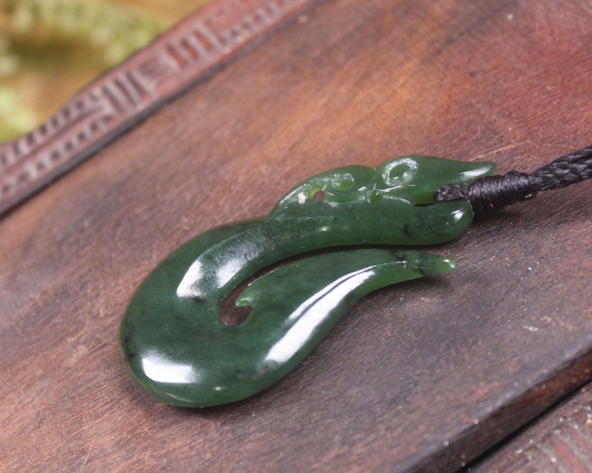 Kawakawa Pounamu Manaia pendant - NZ Greenstone