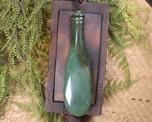 Mere or Patu carved from Inanga Pounamu - NZ Greenstone