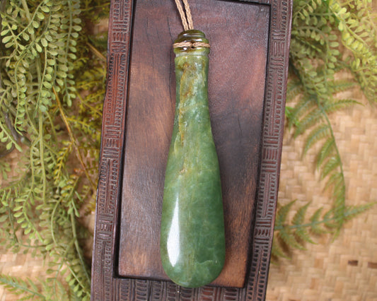 Flower Jade Pounamu Mere Pendant - NZ Greenstone