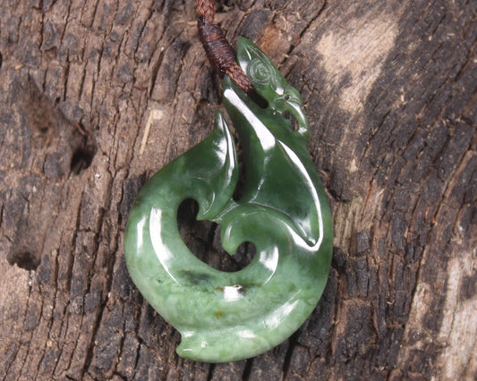 Kawakawa Pounamu Manaia pendant - NZ Greenstone