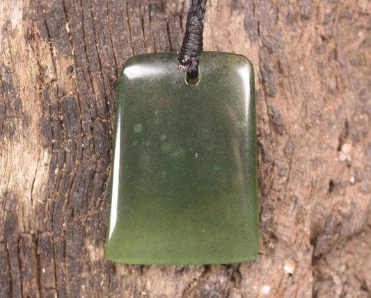 Toki or Adze Pendant carved from Tangiwai Pounamu - NZ Greenstone