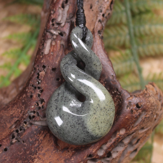 Twist or Pikorua carved from Serpentine