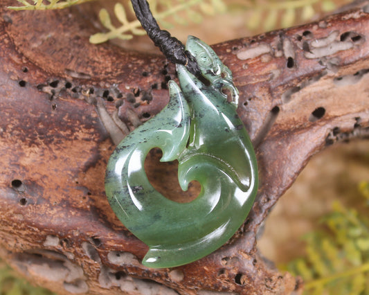 Tangiwai Pounamu Manaia pendant - NZ Greenstone