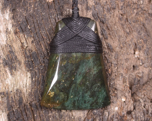 Toki or Adze Pendant carved from NZ Fuchsite and Pyrite