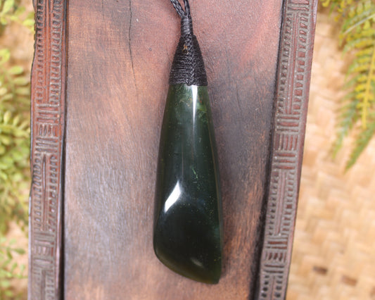 Toki or Adze Pendant carved from Tangiwai Pounamu - NZ Greenstone