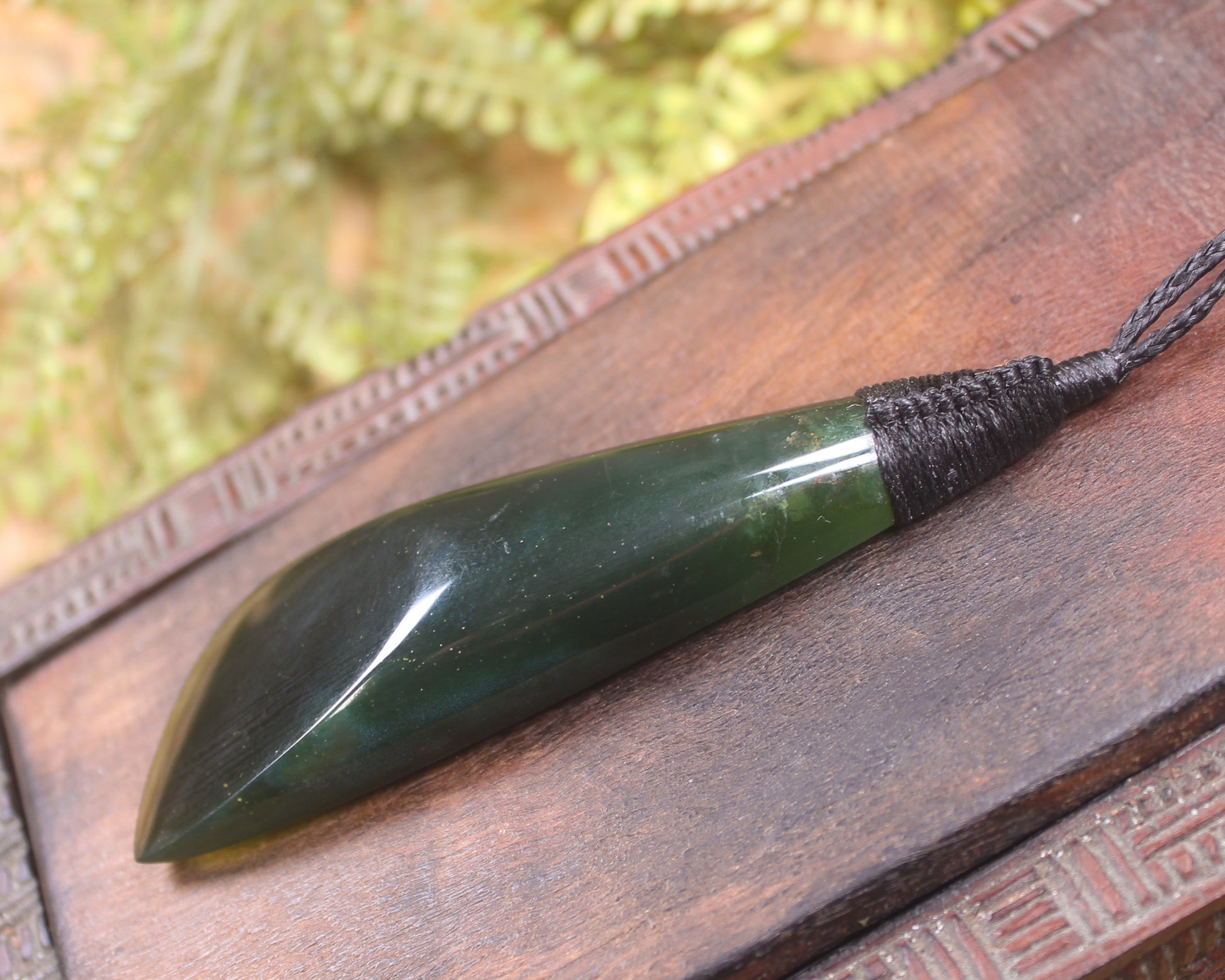 Toki or Adze Pendant carved from Tangiwai Pounamu - NZ Greenstone