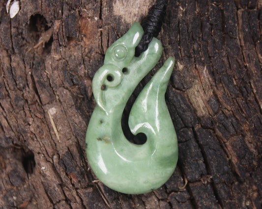 Kawakawa Pounamu Manaia pendant - NZ Greenstone