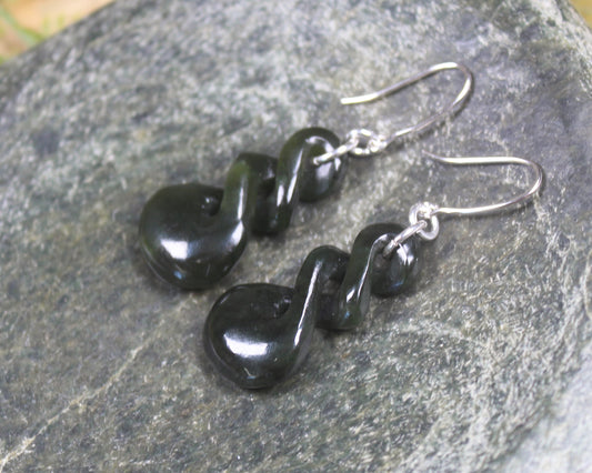 Sterling Silver Rimu Pounamu Ring - NZ Greenstone